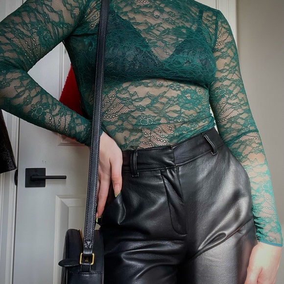 Aritzia Lace Top - Picture 3 of 3